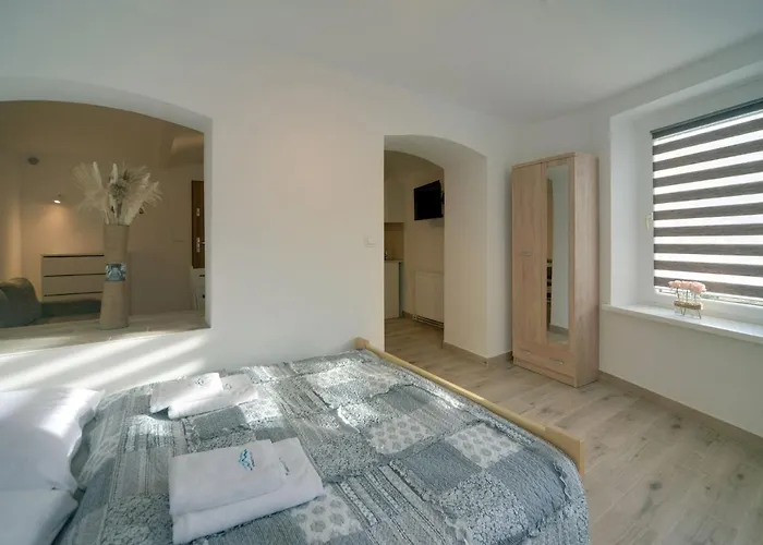 Apartinvest Nieruchomosci Wrzosowa Apartment *